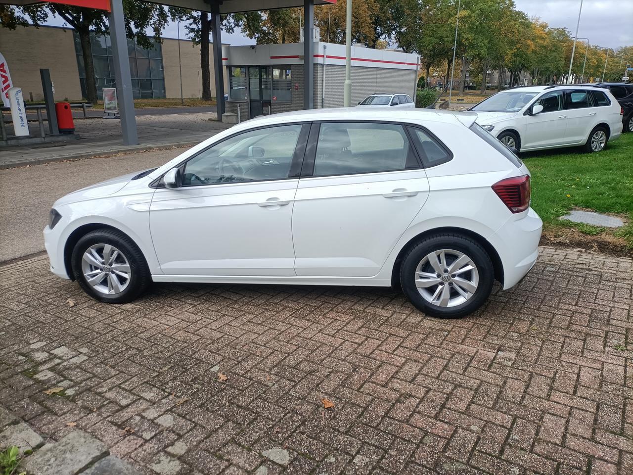 Volkswagen POLO 1.0 95pk Comfortline, Airco, Navi via app.