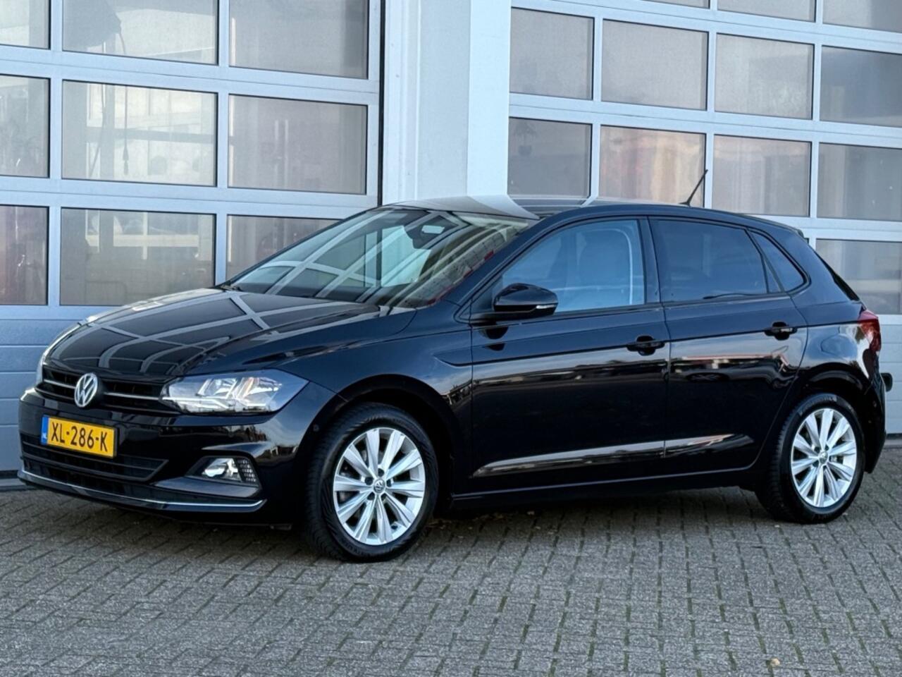 Volkswagen POLO 1.0 TSI 116PK Highline Aut. Navi Pdc Trekhaak Rijklaar!