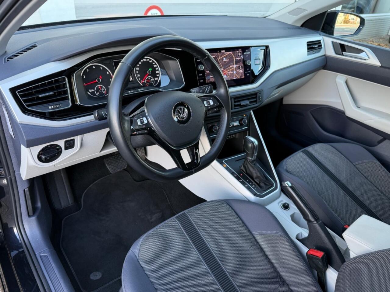 Volkswagen POLO 1.0 TSI 116PK Highline Aut. Navi Pdc Trekhaak Rijklaar!