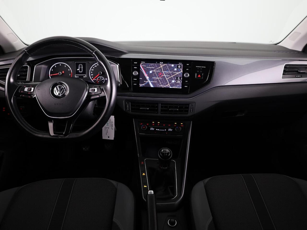 Volkswagen POLO 1.0 TSI Highline 95 pk | Navigatie | Parkeersensoren | Adaptieve cruise control | Apple Carplay/Android Auto |