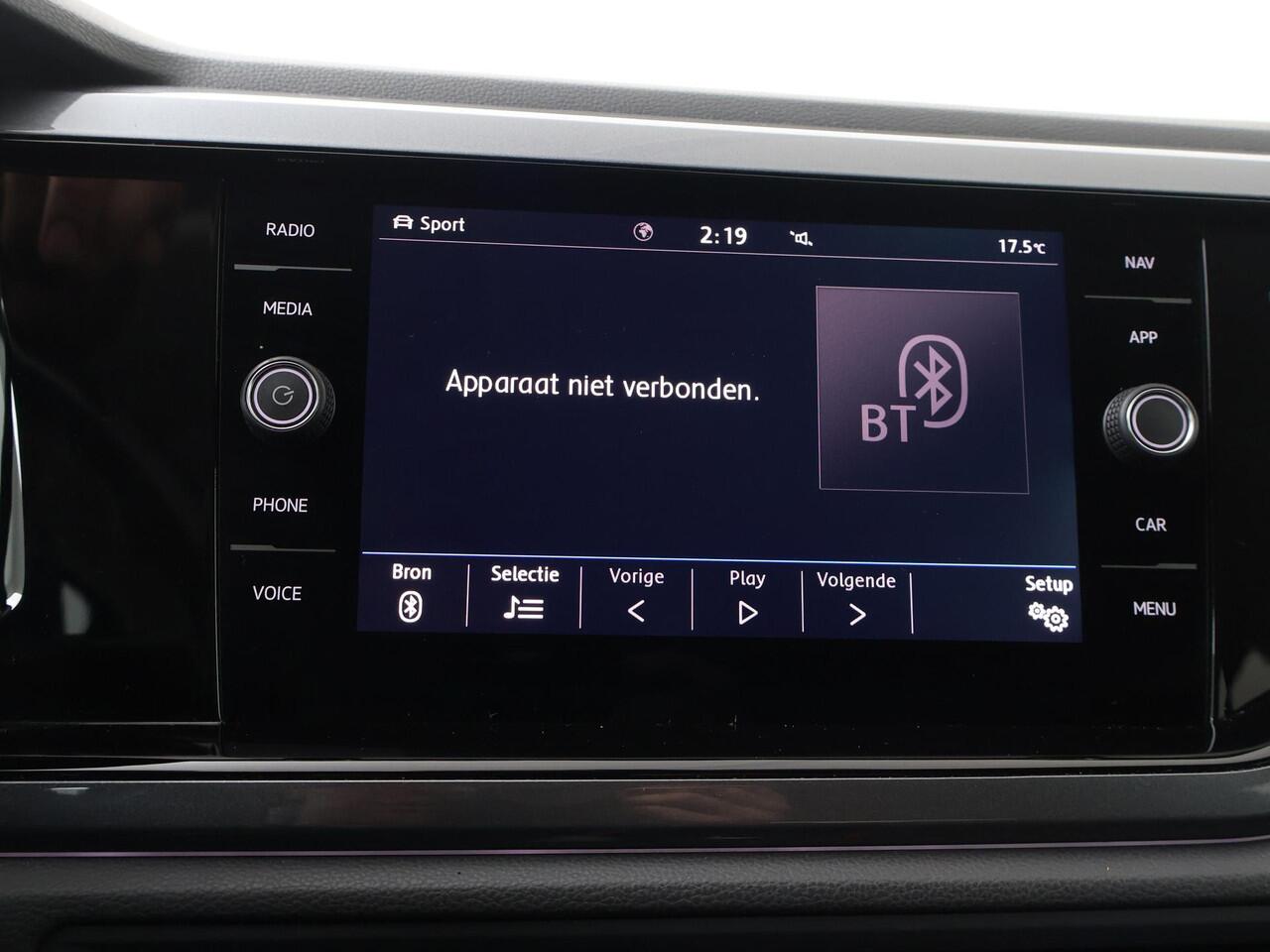 Volkswagen POLO 1.0 TSI Highline | 95 PK | Navigatiesysteem | Parkeersensoren | Adaptive cruise control |