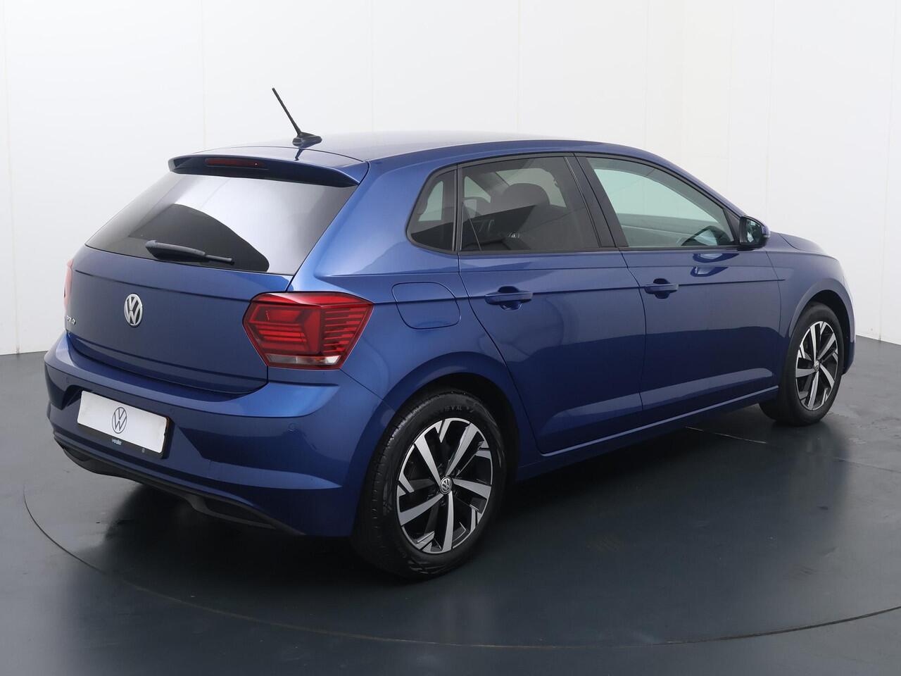 Volkswagen POLO 1.0 TSI Highline | 95 PK | Navigatiesysteem | Parkeersensoren | Adaptive cruise control |