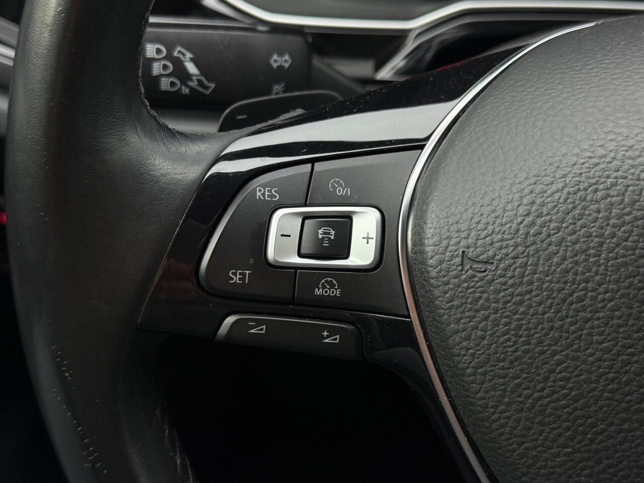 Volkswagen POLO 1.0 TSI R-Line DSG CarPlay Cruise