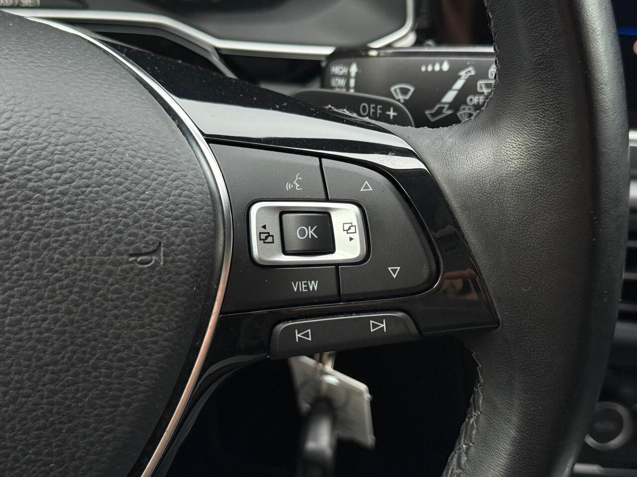 Volkswagen POLO 1.0 TSI R-Line DSG CarPlay Cruise