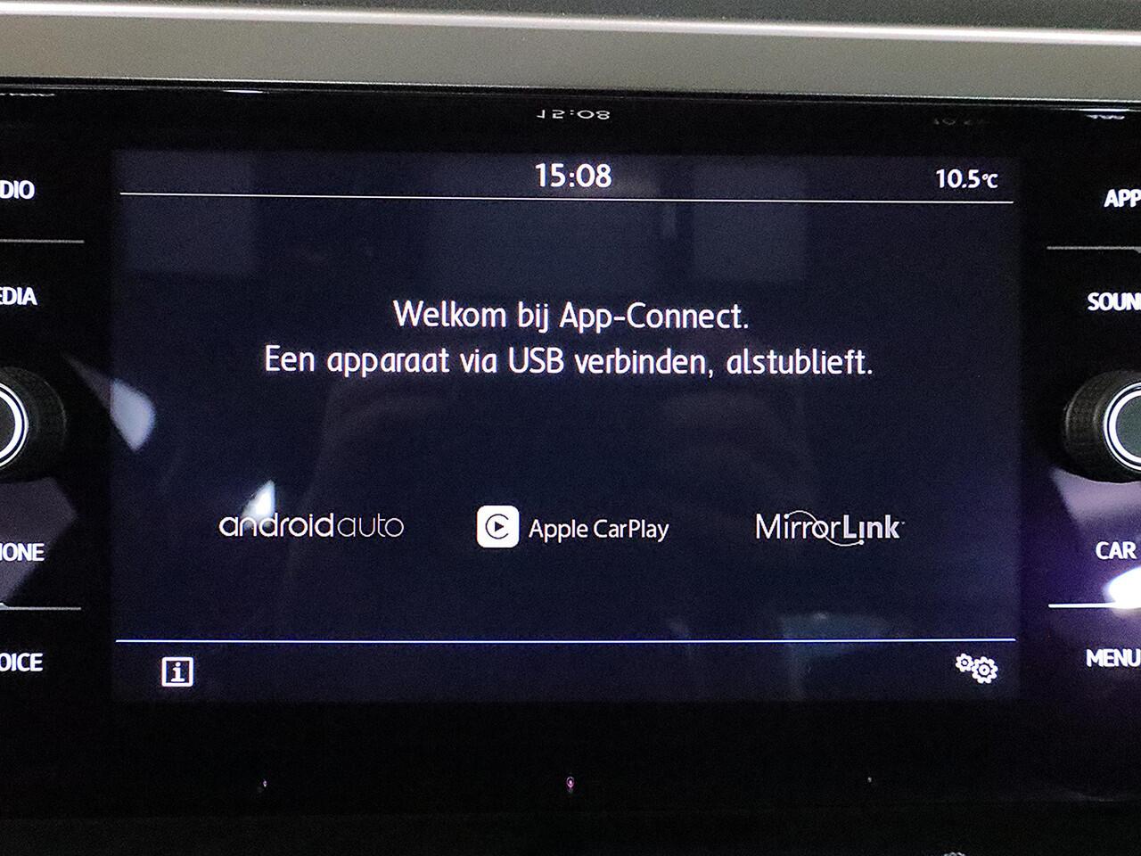 Volkswagen POLO 1.0 TSI Comfortline 95 pk | Navigatie via App | Airco | Adaptieve cruise control |