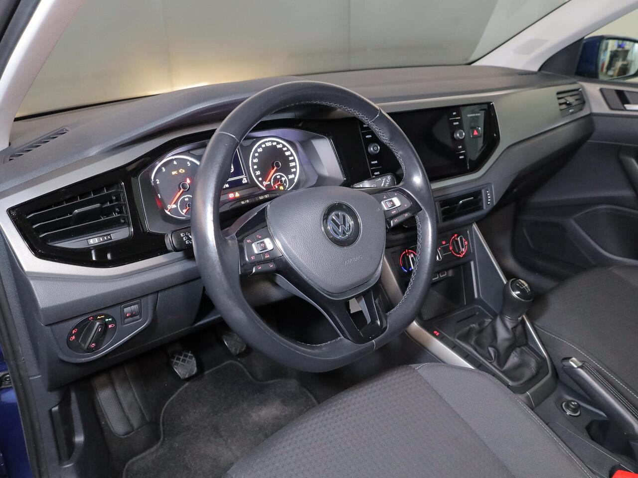 Volkswagen POLO 1.0 TSI Comfortline 95 pk | Navigatie via App | Airco | Adaptieve cruise control |