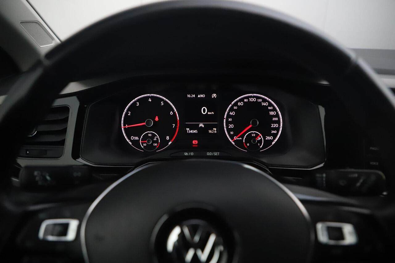 Volkswagen POLO 1.0 TSI Comfortline 95PK NAP 15 inch LMV Navigatie Carplay Android Adaptive Cruise Airco DAB Elektrische Ramen LED