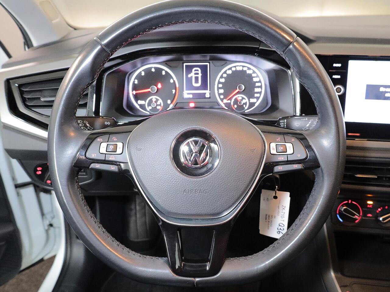 Volkswagen POLO 1.0 TSI Comfortline 95 pk | Navigatie | Parkeersensoren | Adaptieve cruise control | Apple Carplay/Android Auto |