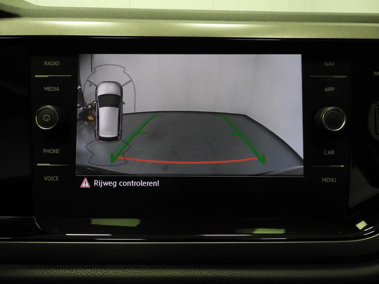 Volkswagen POLO 1.0 TSI Comfortline Business NAVI/CLIMA/CAMERA/17"LMV!