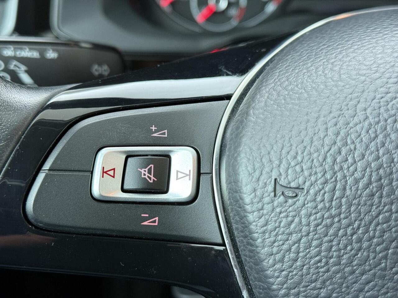 Volkswagen POLO 1.0 TSI Comfortline | 95 PK | Airco | Apple Carplay/Android Auto |