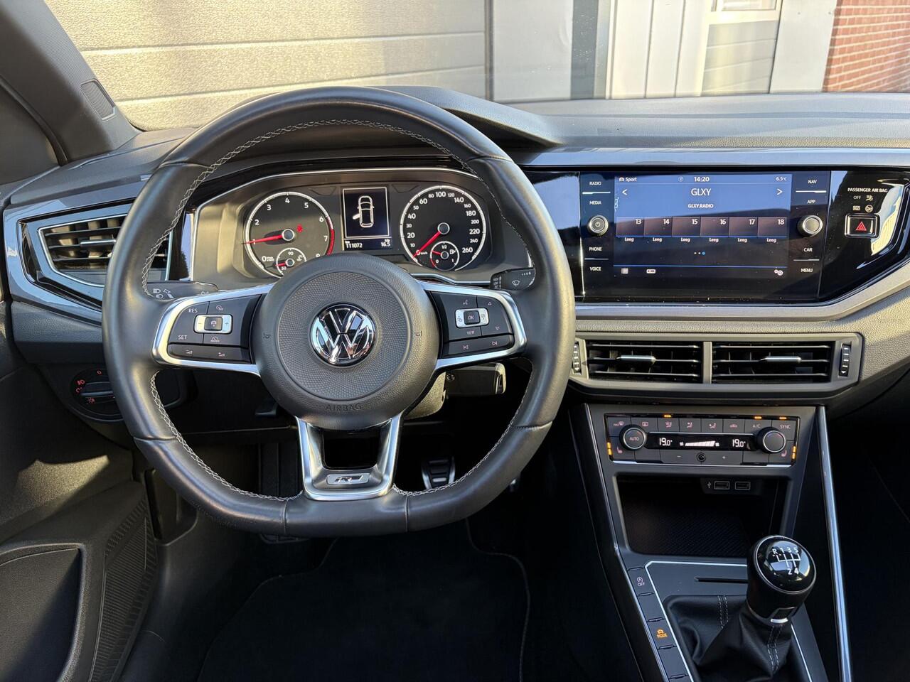 Volkswagen POLO 1.0 TSI Highline Business R line | Pano | Cruise | LED | Parkeer sensoren |