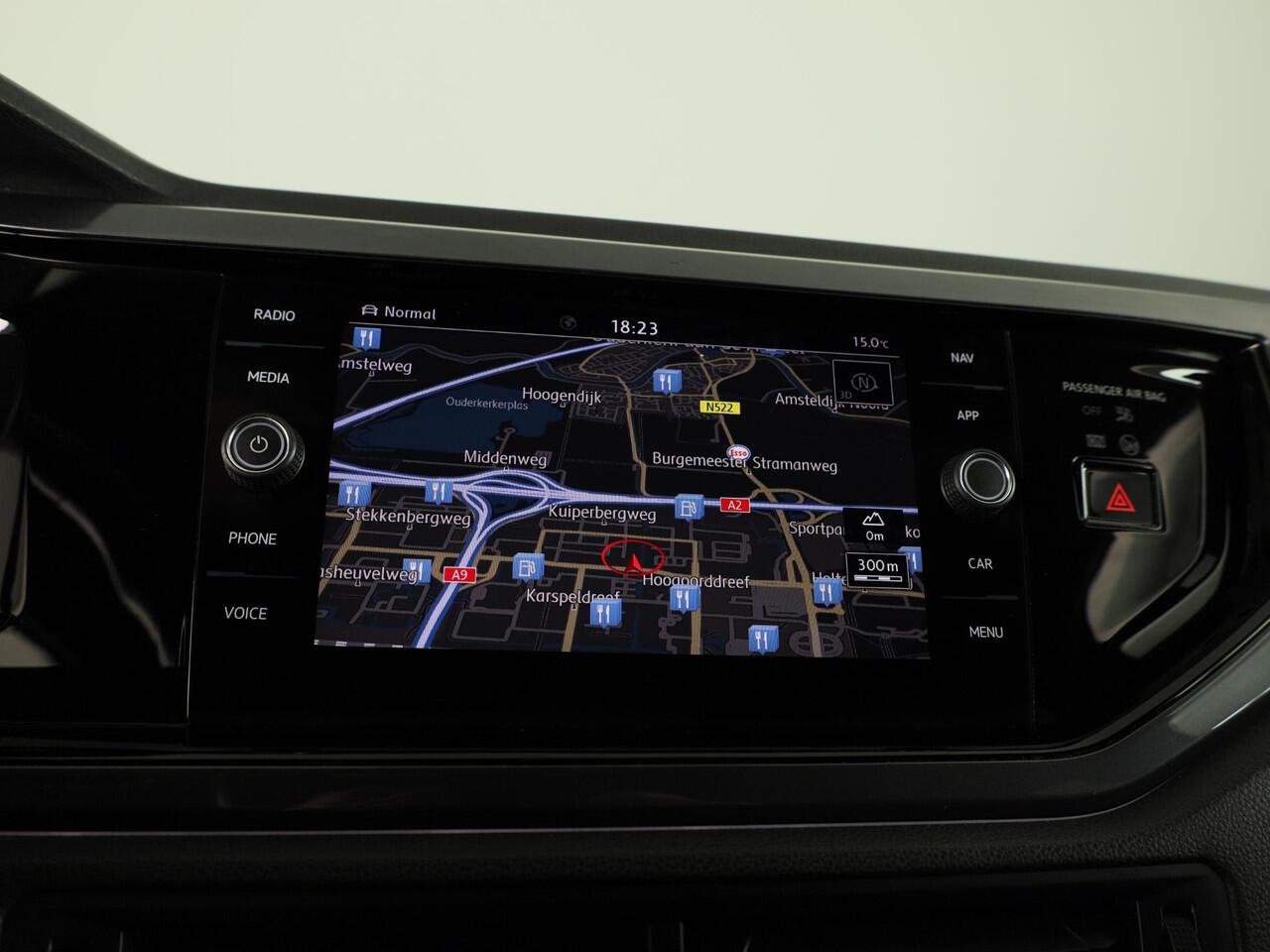 Volkswagen POLO 1.0 TSI Highline 95PK | Panoramadak | Parkeersensoren | R-Line | Digitaal dashboard | Led | Camera