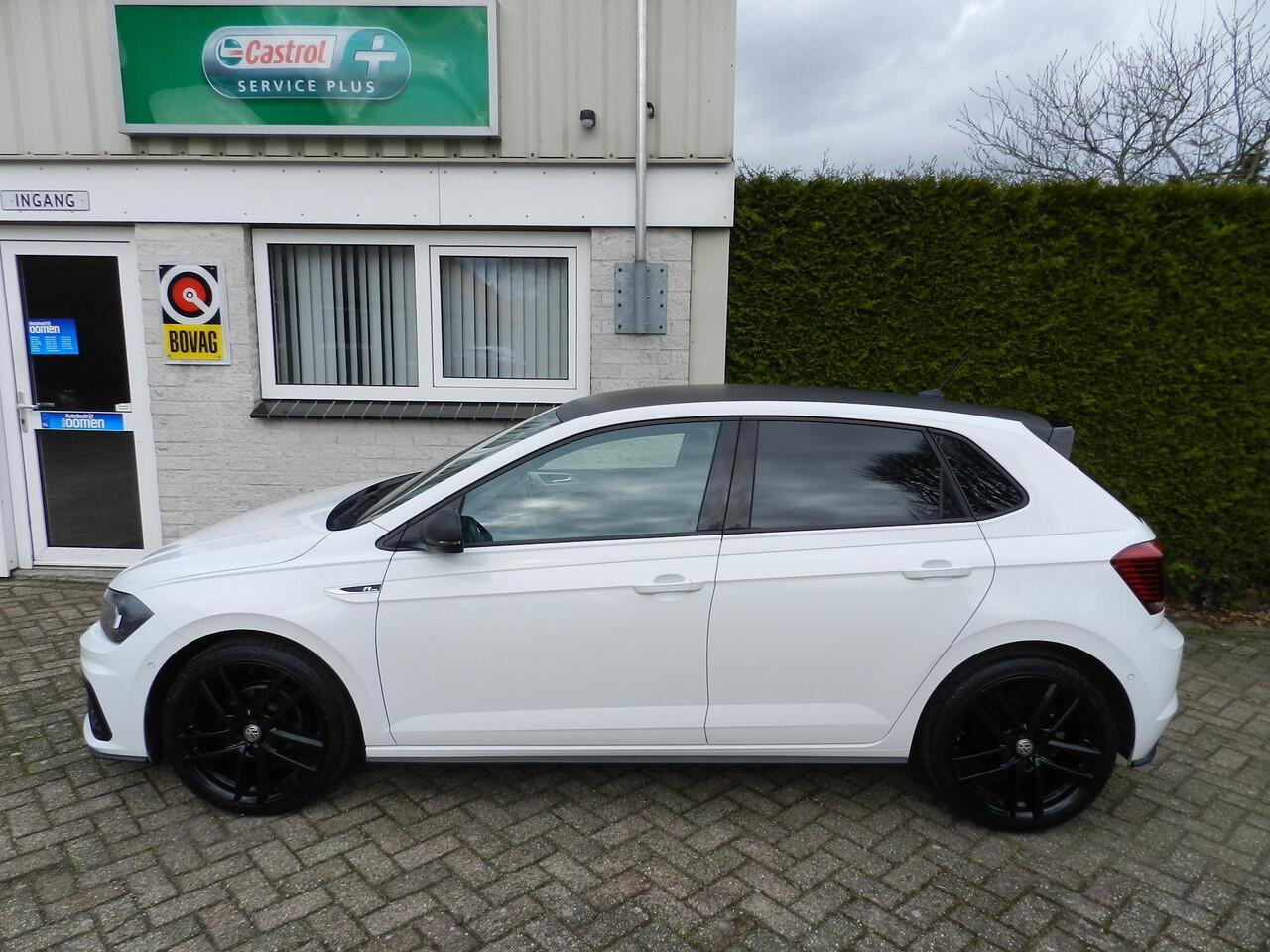 Volkswagen POLO 1.0 TSI Highline Carbon Exclusive - R-Line - Apple CarPlay - Digital Cockpit - Weinig KM's - 100% Onderhouden - ACC