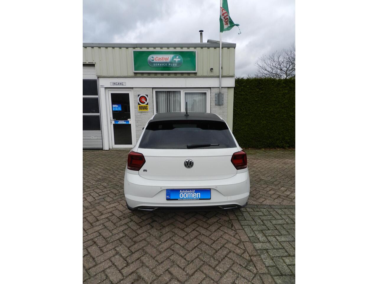 Volkswagen POLO 1.0 TSI Highline Carbon Exclusive - R-Line - Apple CarPlay - Digital Cockpit - Weinig KM's - 100% Onderhouden - ACC