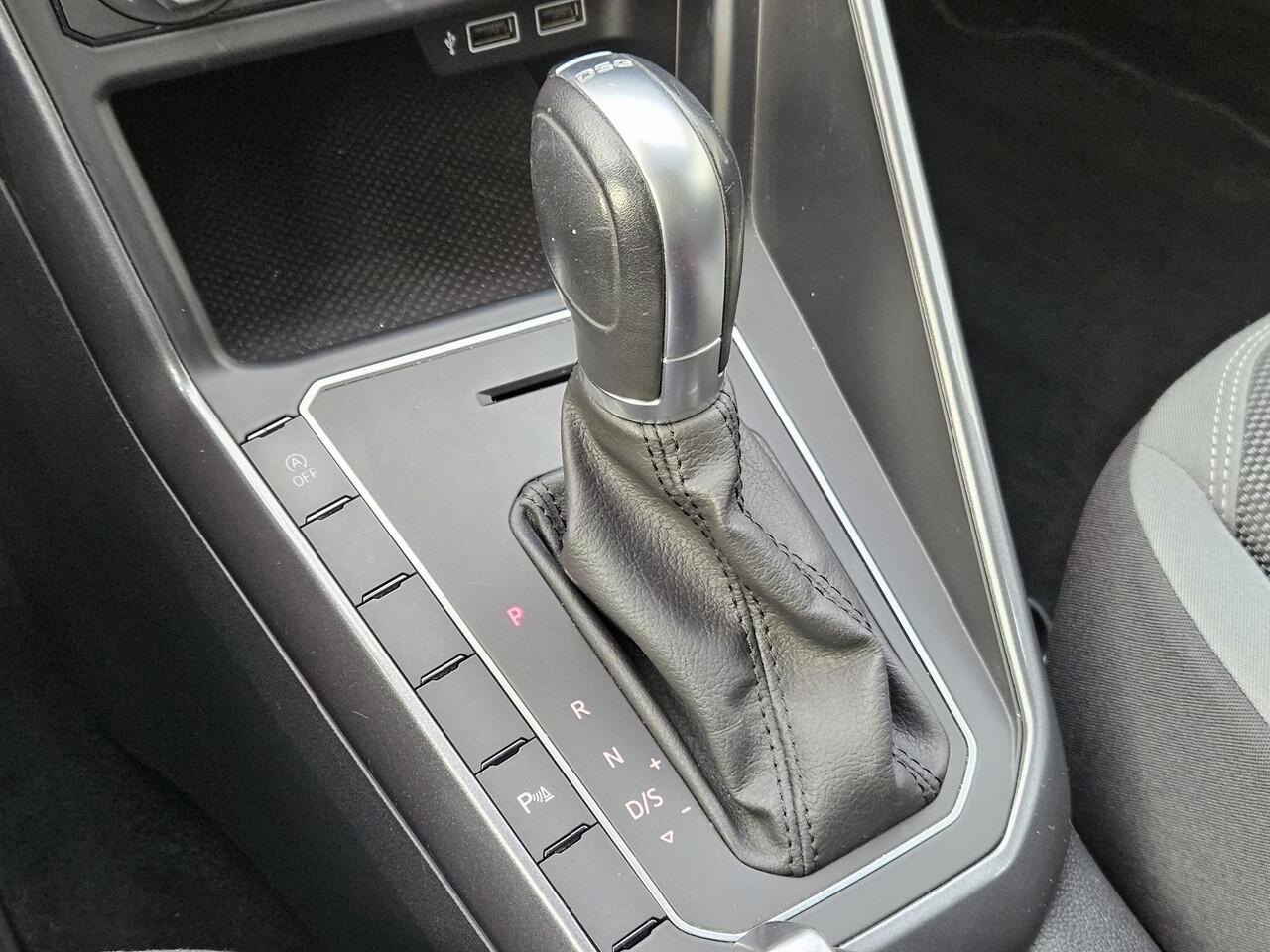 Volkswagen POLO 1.0 TSI Highline Automaat Carplay Stoelvw