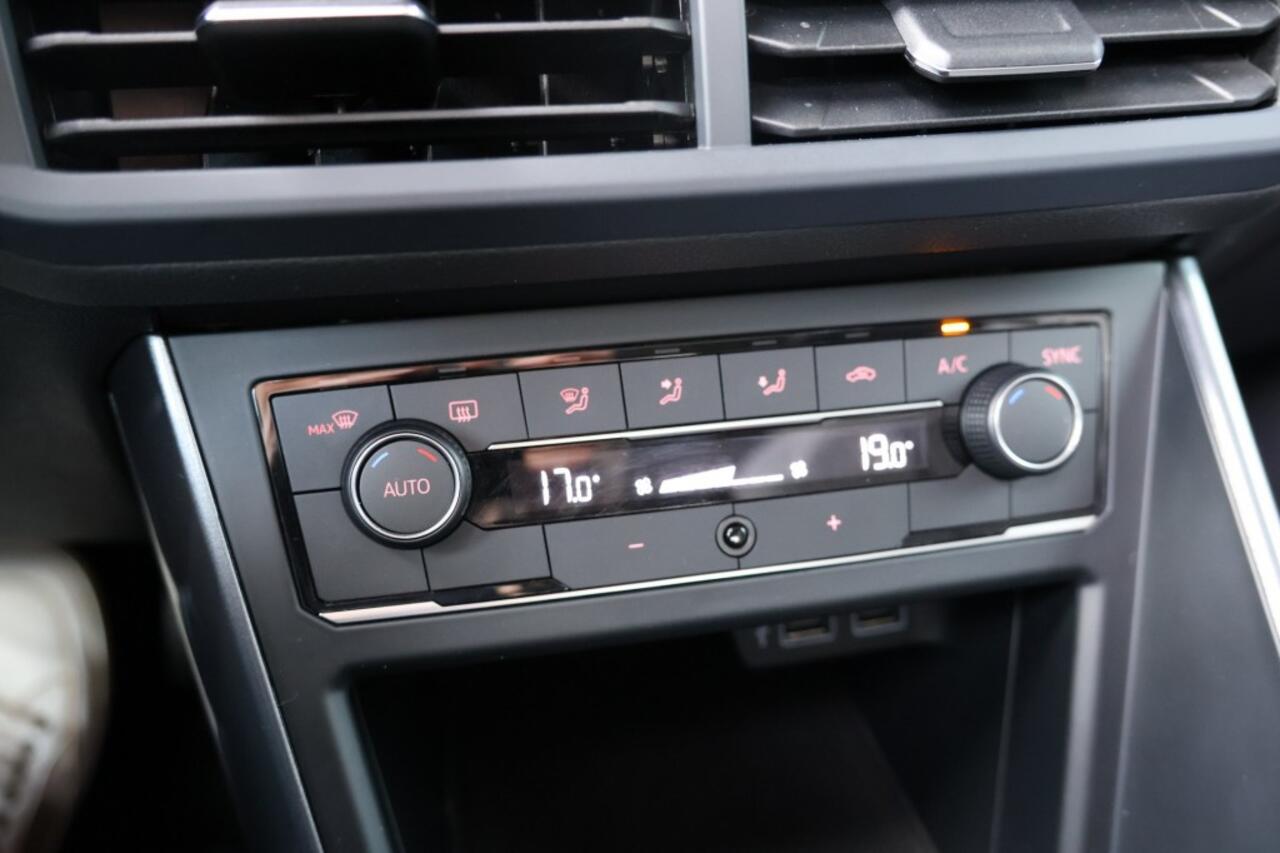 Volkswagen POLO 1.0 TSI HIGHL *R-Line*PANO*CLIMA*CARPLAY