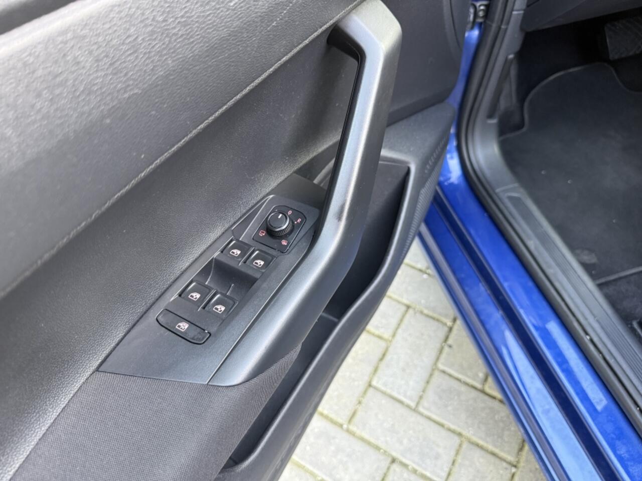 Volkswagen POLO 1.0 TSI Comfortline | Cruise controle | Apple carplay |