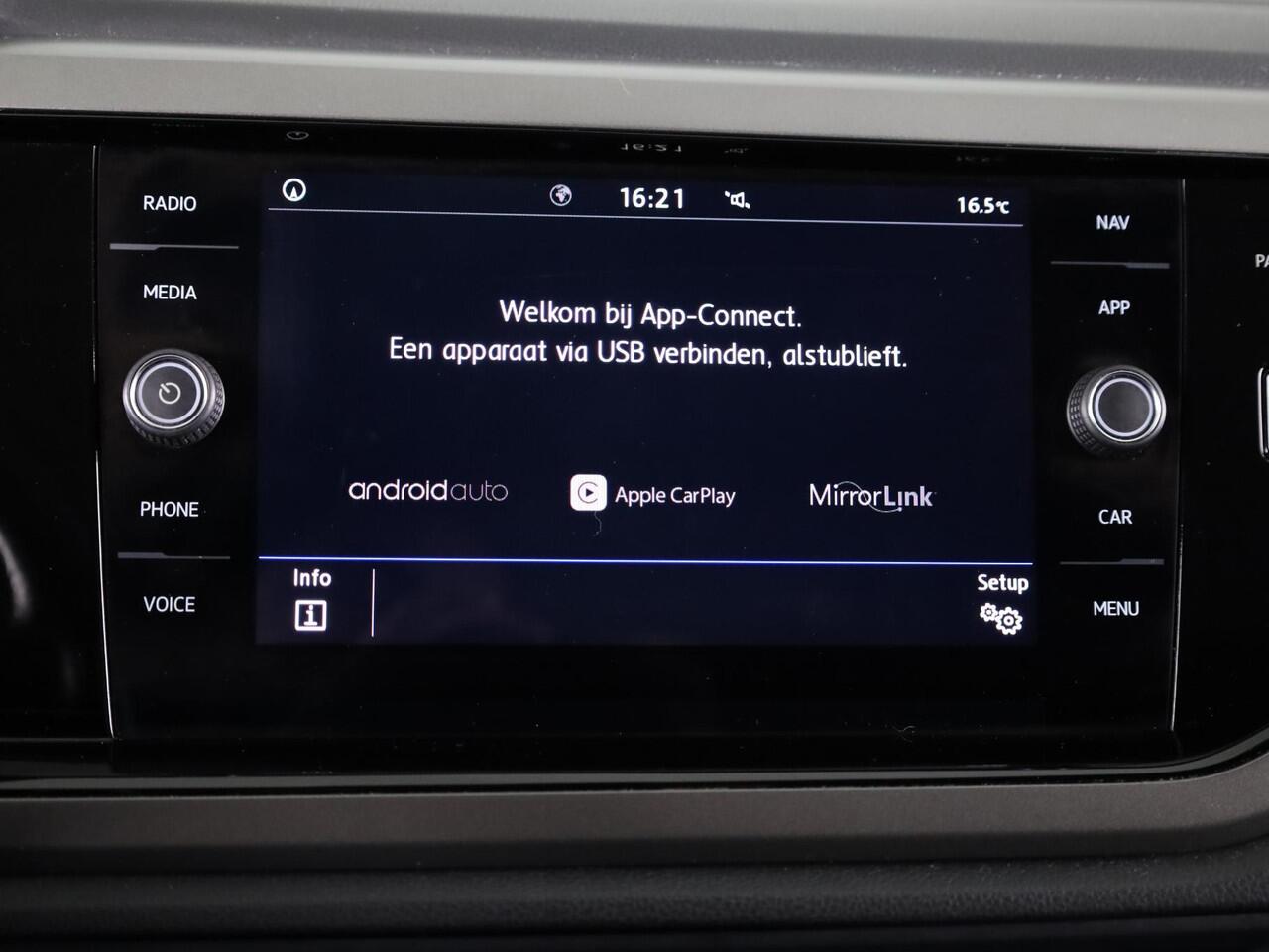 Volkswagen POLO 1.0 TSI Comfortline 95 pk | Navigatie | Parkeersensoren | Adaptieve cruise control | Apple Carplay/Android Auto |
