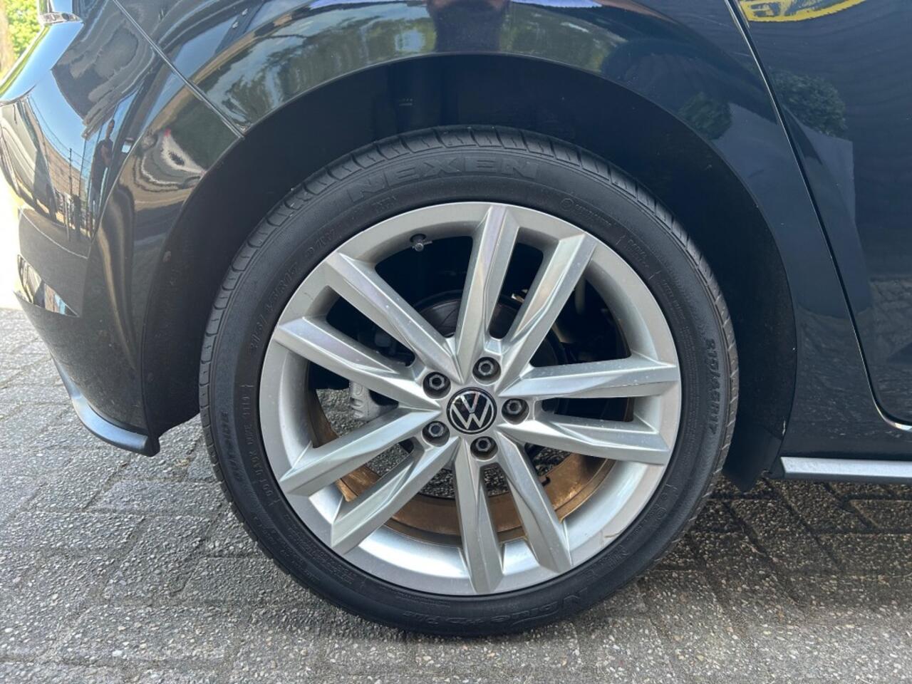 Volkswagen POLO 1.5 TSI HIGHL.BNSR R LINE