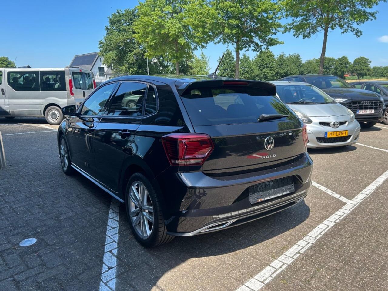 Volkswagen POLO 1.5 TSI HIGHL.BNSR R LINE