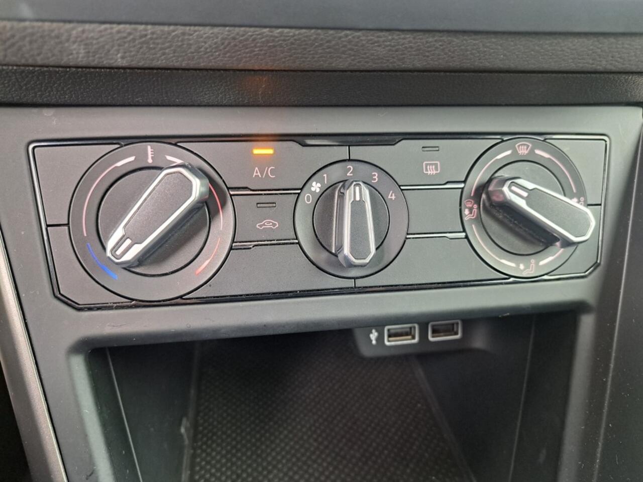 Volkswagen POLO 1.0 TSI 95 Pk Comfortl Bs Acc Nav. Lmv 5 drs. Apple CarPlay