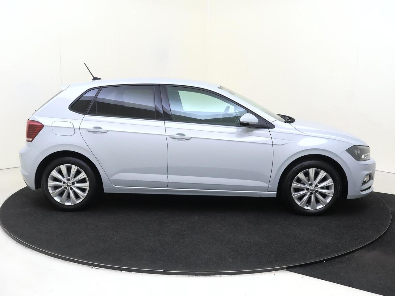 Volkswagen POLO 1.0 TSI Highline | Adaptieve demping systeem | Adaptieve cruise control | Parkeersensoren | CarPlay | Navigatie | Virtual cockpit |
