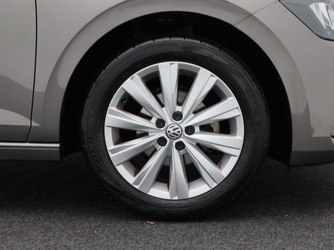 Volkswagen POLO 1.0 TSi Highline | Climatronic | Adaptive Cruise | LED Dagrijverlichting | Sportstoelen | 16 Inch | 25.309 Km!!