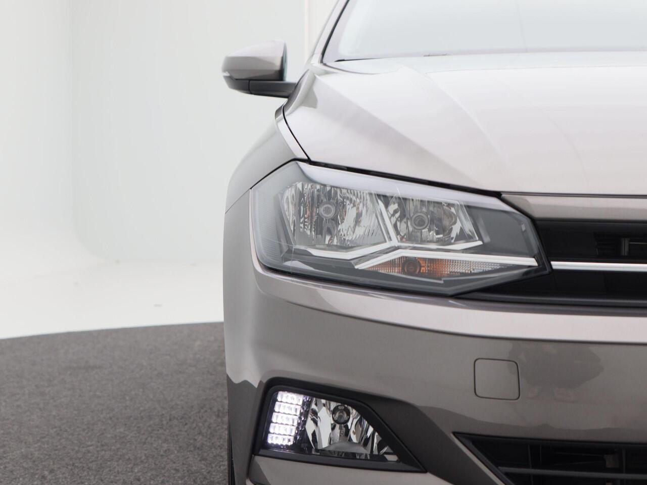 Volkswagen POLO 1.0 TSi Highline | Climatronic | Adaptive Cruise | LED Dagrijverlichting | Sportstoelen | 16 Inch | 25.309 Km!!