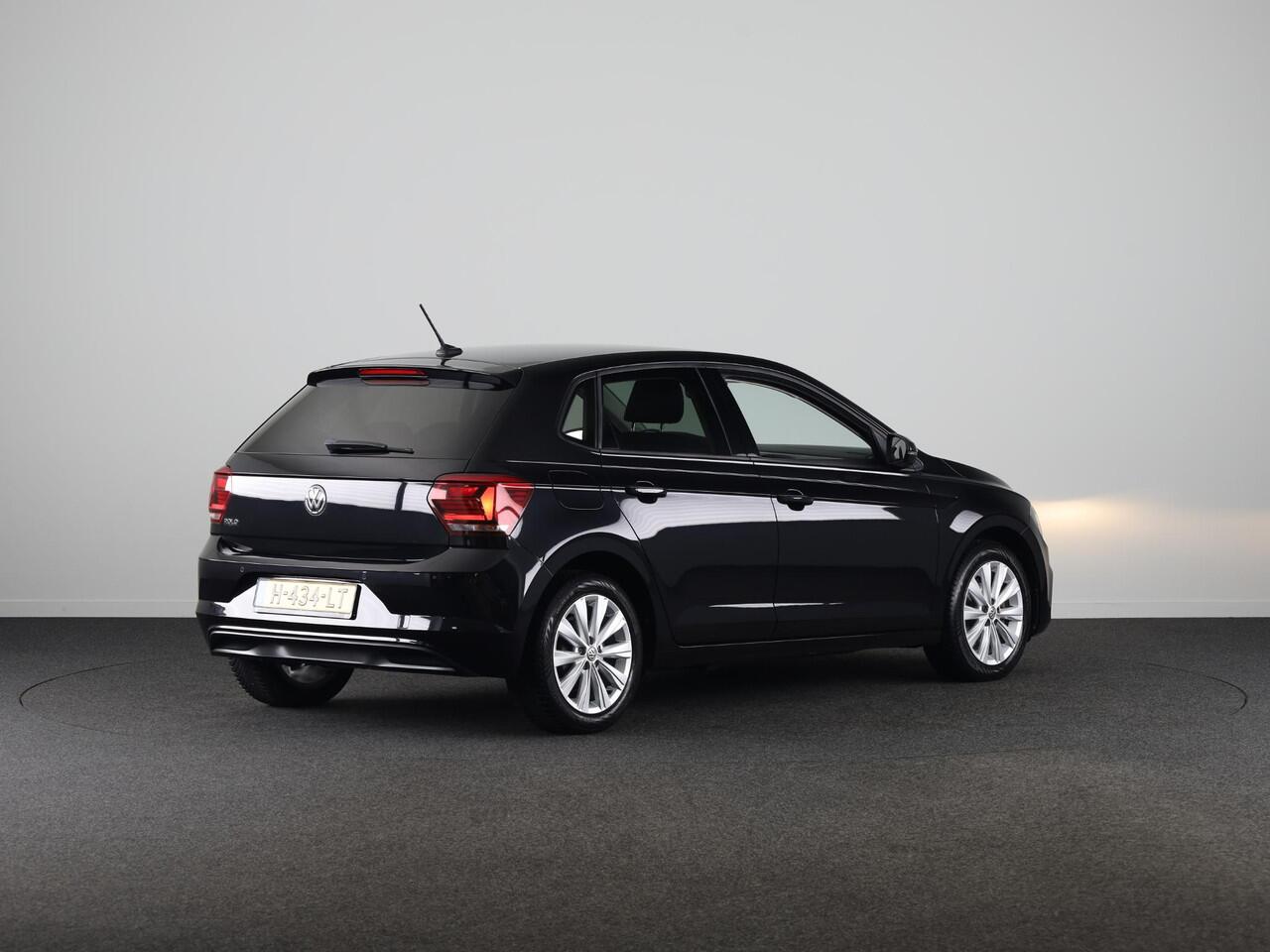 Volkswagen POLO 1.0 TSI Highline 95 pk Automaat (DSG) | Navigatie | Parkeersensoren | Autom. airco | Adaptieve cruise control | Apple Carplay/Android Auto |