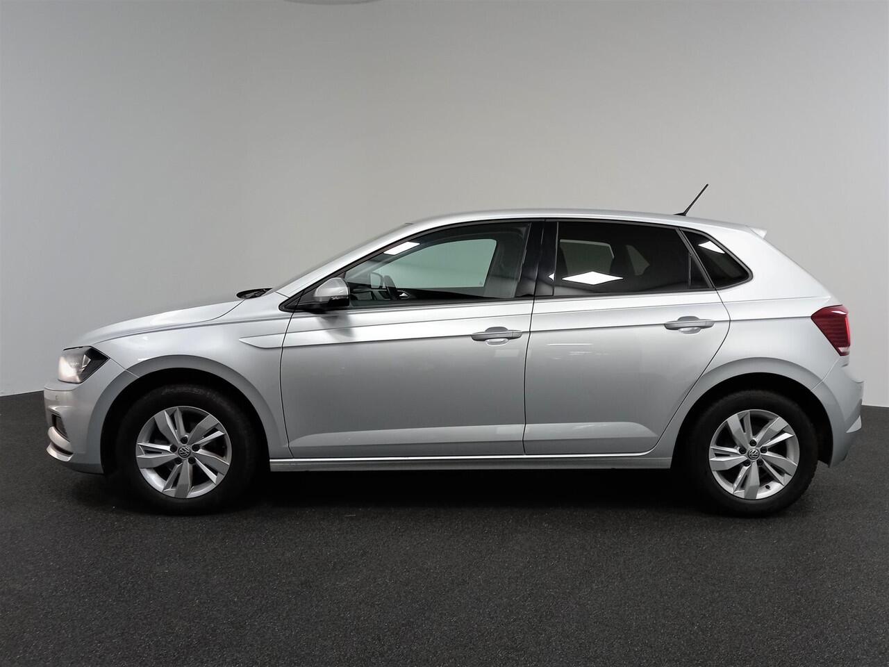 Volkswagen POLO 1.0 TSI DSG Comfortline Navigatie Climate Control Parkeer Sensoren DAB Extra Getint Glas Lichtmetalen velgen