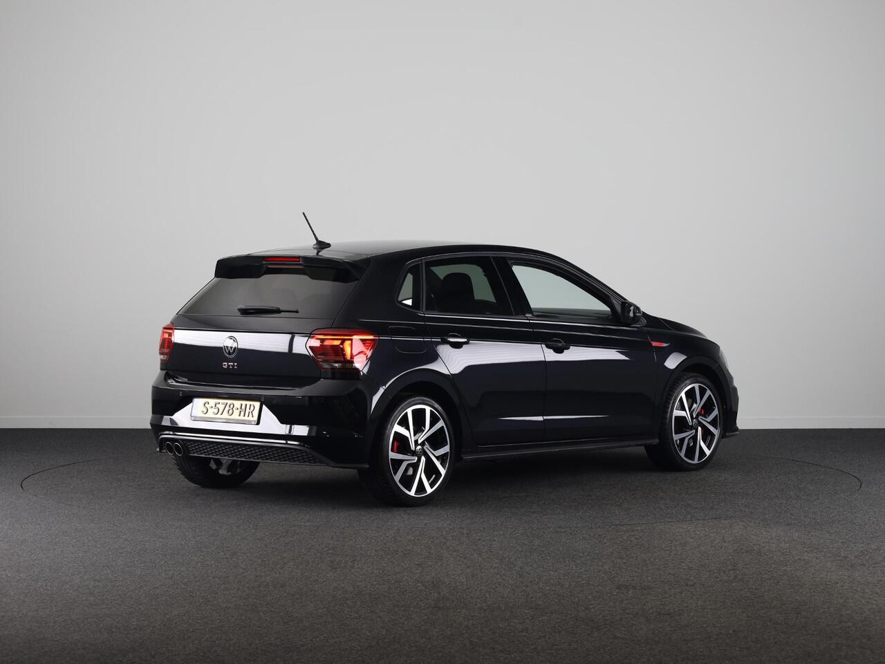 Volkswagen POLO 2.0 TSI GTI 200PK DSG | Digitaal dashboard | Navigatie | Parkeersensoren voor + achter | 18"LM velgen |