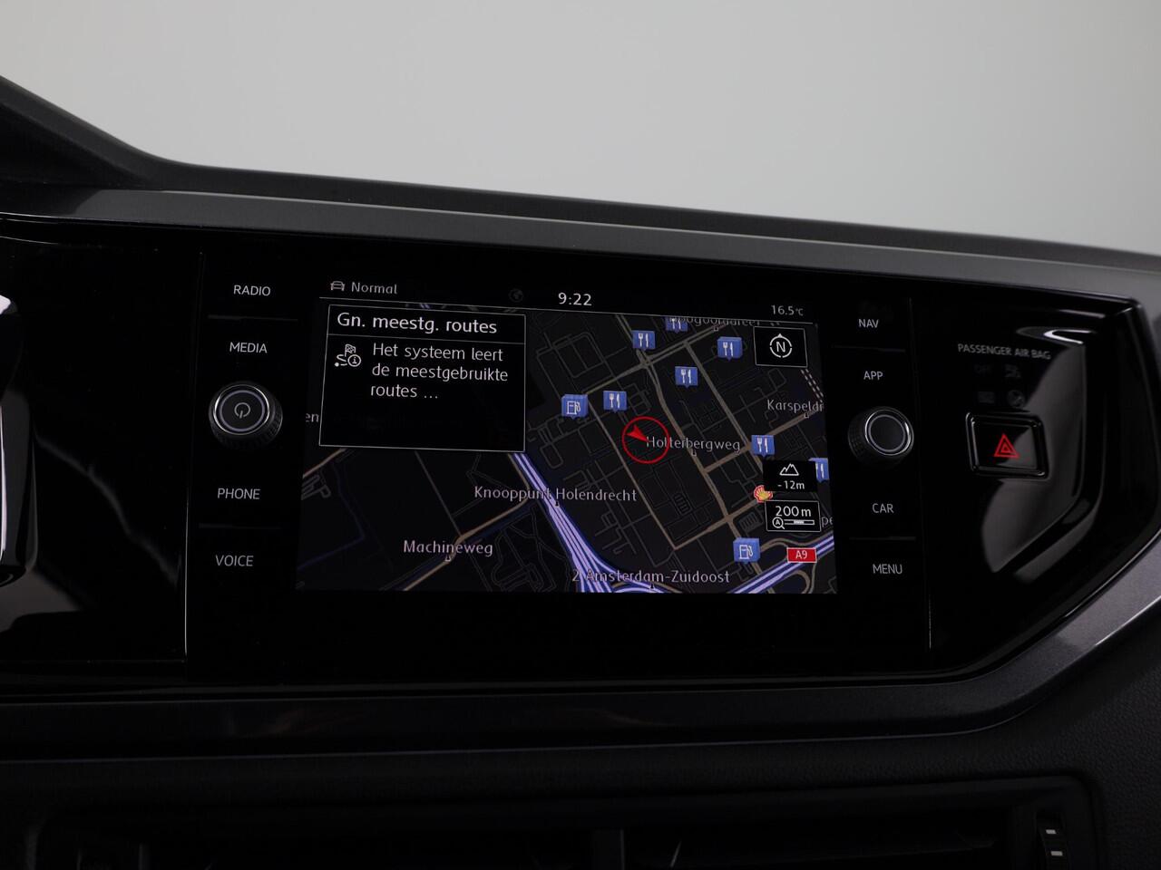 Volkswagen POLO 1.0 TSI Highline 116 pk | Navigatie | Parkeersensoren | Achteruitrijcamera | Adaptieve cruise control | Voll. digitaal instrumentenpaneel |