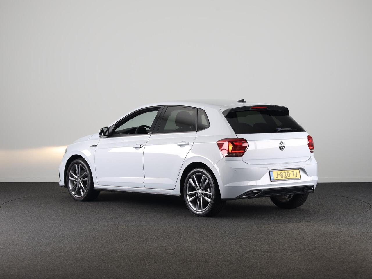 Volkswagen POLO 1.0 TSI Highline 116 pk | Navigatie | Parkeersensoren | Achteruitrijcamera | Adaptieve cruise control | Voll. digitaal instrumentenpaneel |