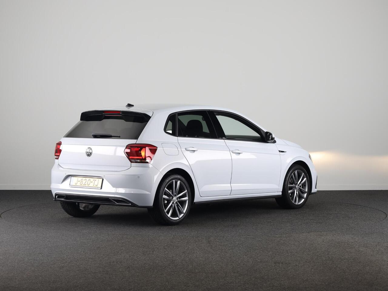 Volkswagen POLO 1.0 TSI Highline 116 pk | Navigatie | Parkeersensoren | Achteruitrijcamera | Adaptieve cruise control | Voll. digitaal instrumentenpaneel |