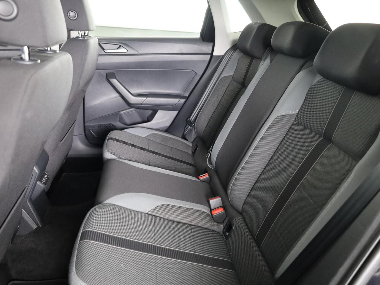 Volkswagen POLO 1.0 TSI Highline Business R 95PK DSG | Digitaal dashboard | Navigatie | Inklapbare spiegels |