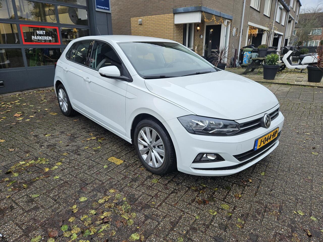 Volkswagen POLO 1.0 TSI Highline Automaat / Airco clima/ Navigatie/ Apple carplay/ Cruise/ LED/ LMV