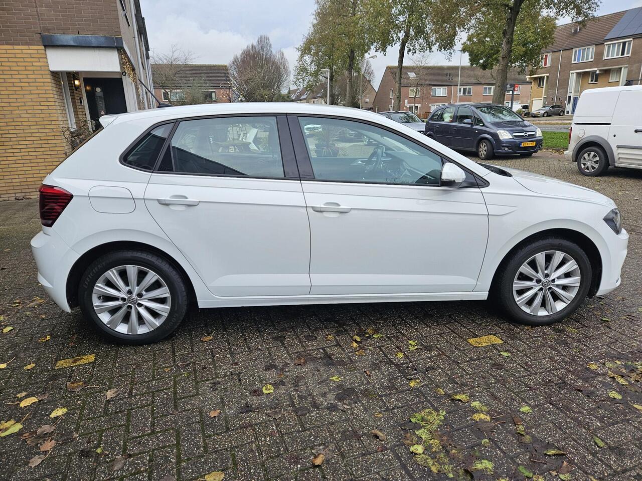 Volkswagen POLO 1.0 TSI Highline Automaat / Airco clima/ Navigatie/ Apple carplay/ Cruise/ LED/ LMV