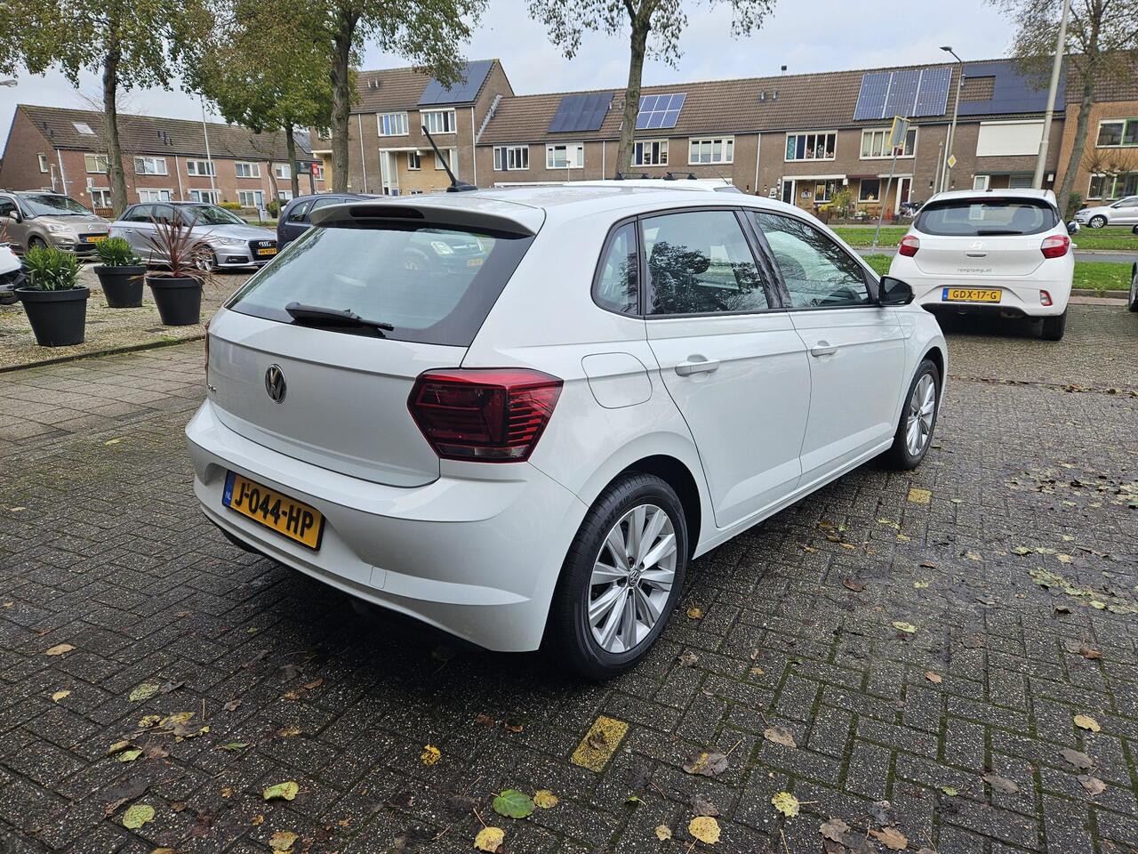 Volkswagen POLO 1.0 TSI Highline Automaat / Airco clima/ Navigatie/ Apple carplay/ Cruise/ LED/ LMV