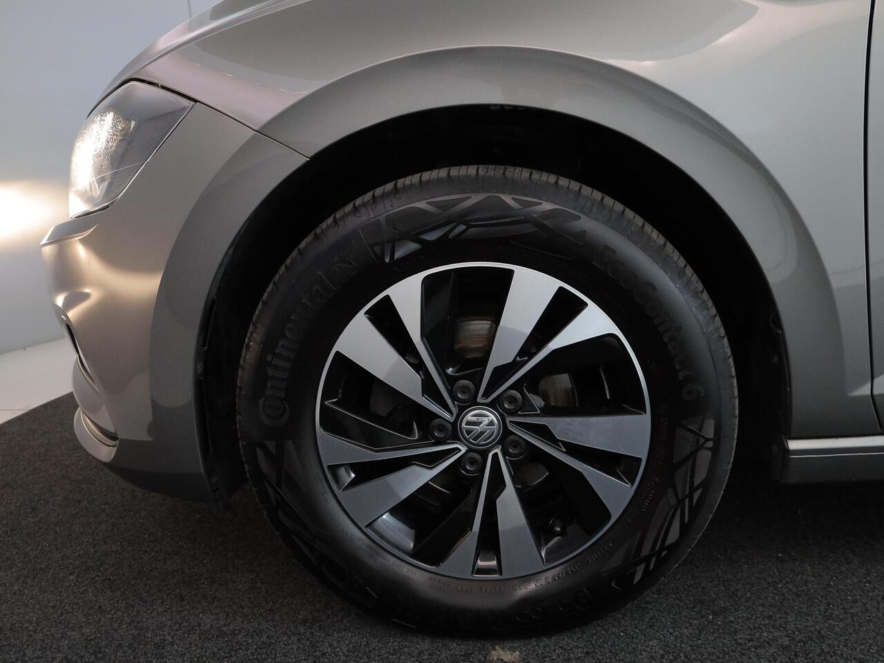 Volkswagen POLO 1.0 TSI Comfortline 95 pk | Navigatie via App | Achteruitrijcamera | Adaptieve cruise control |