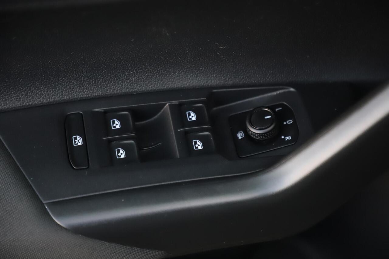 Volkswagen POLO 1.0 TSI Comfortline 95PK NAP Clima 15 inch LMV Carplay Android Navigatie Adaptive Cruise LED