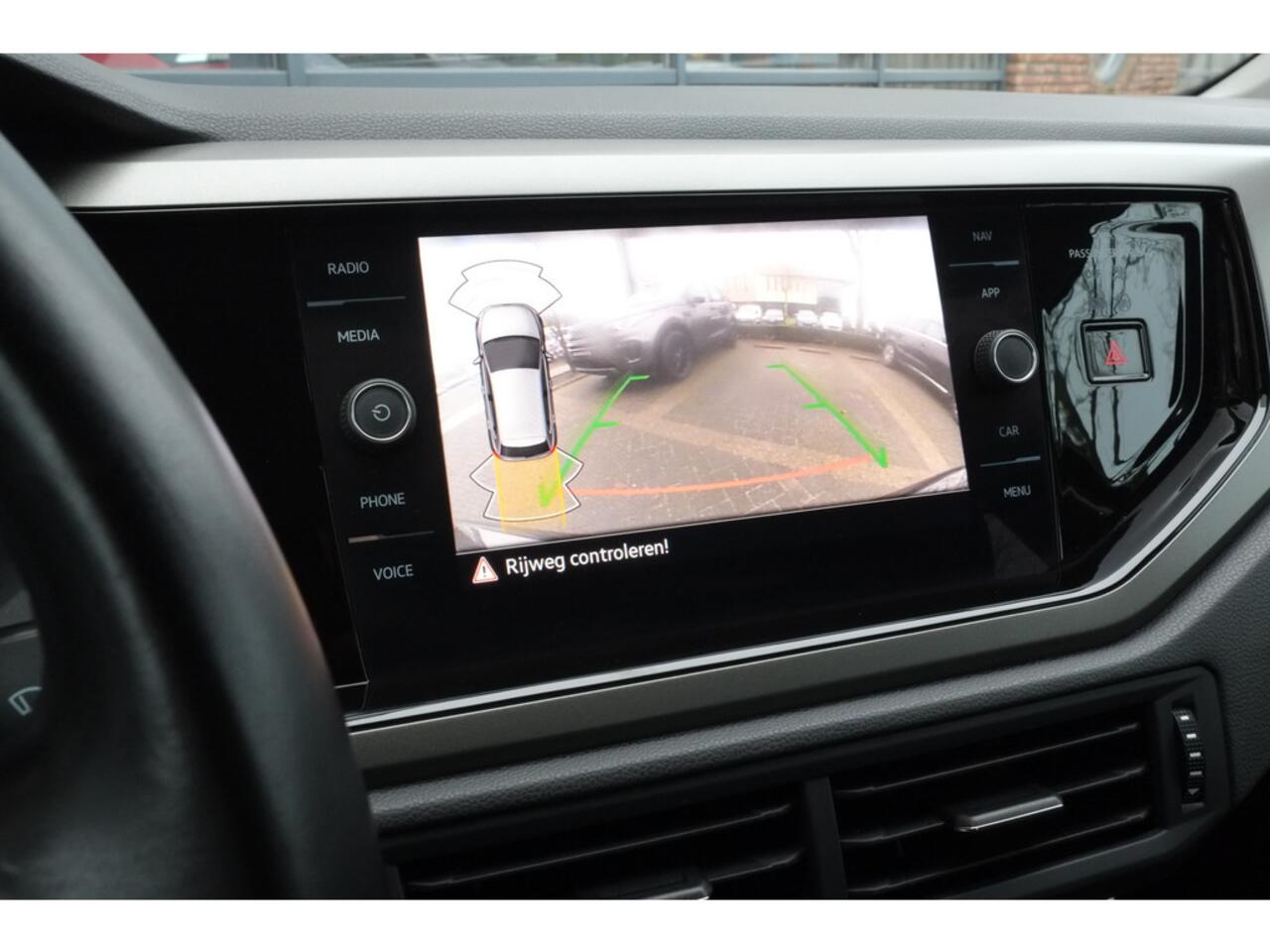 Volkswagen POLO 1.0 TSI AUT Comfortline Achteruitrijcamera, Carplay