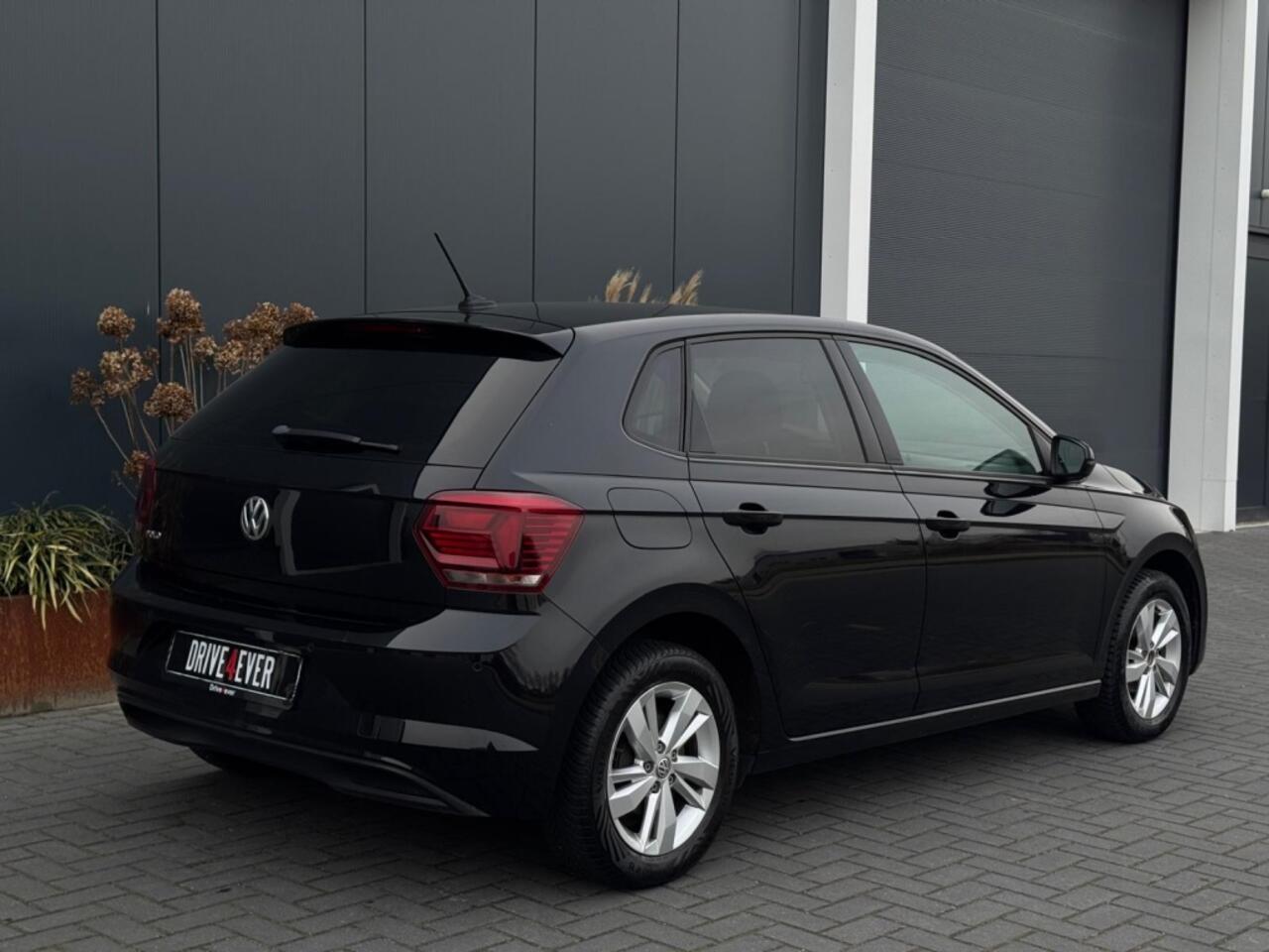 Volkswagen POLO 1.0 TSI Comf.l. Bus. NAVI ACC AIRCO PDC SPORTVELGEN ELEK PAKKET