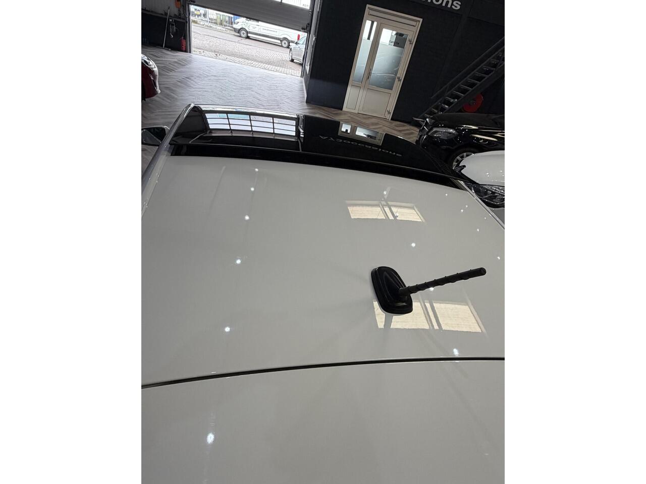 Volkswagen POLO 1.0 TSI Highline Pano,Automaat,Led,stoelverwarming,Alarm