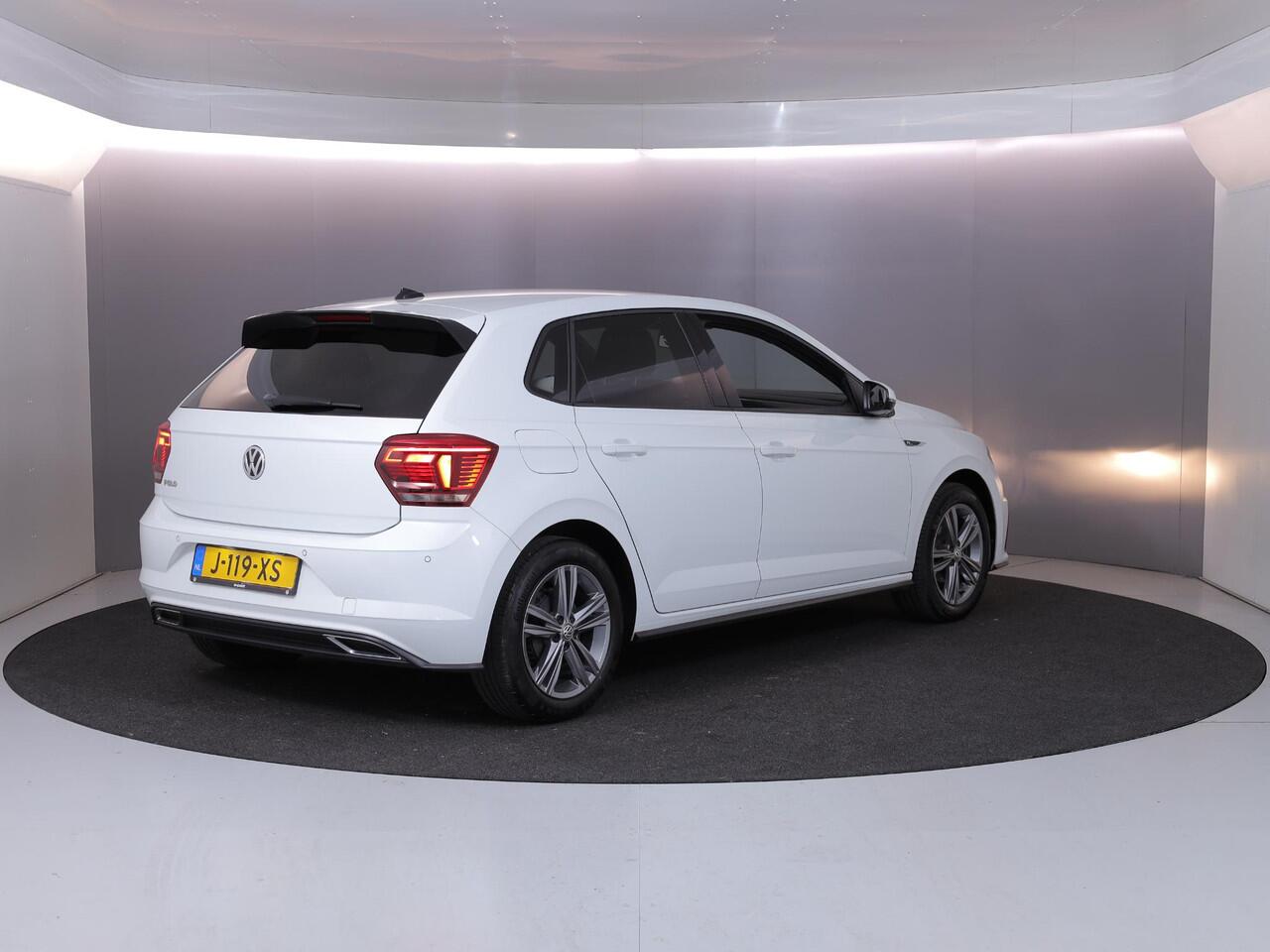 Volkswagen POLO 1.0 TSI Highline Business R 95 pk | Navigatie | Parkeersensoren | Autom. airco | Adaptieve cruise control | Voll. digitaal instrumentenpaneel |