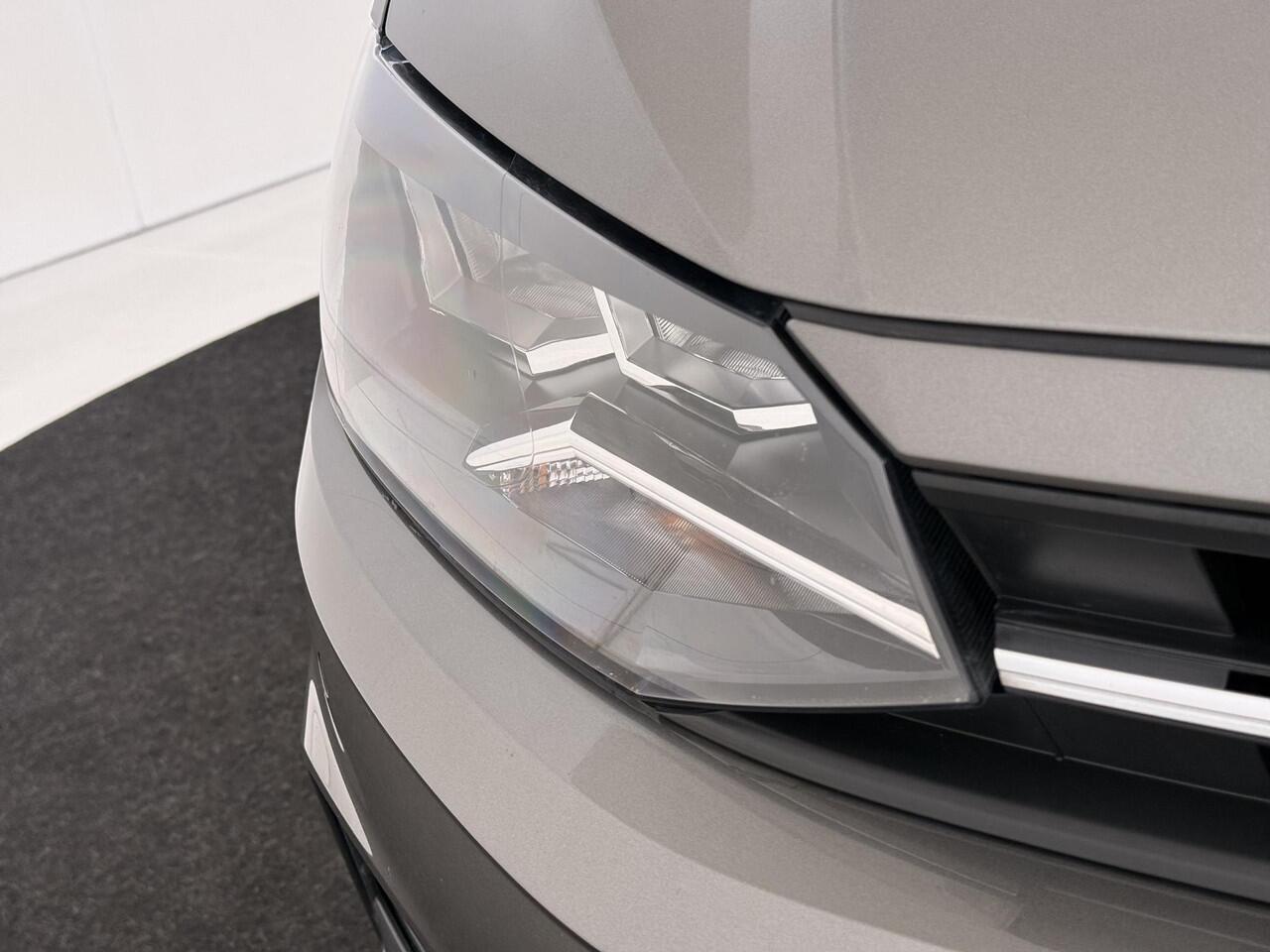 Volkswagen POLO 1.0 TSI Comfortline | Parkeersensoren | Cruise Control | CarPlay | Navigatie | Airco |