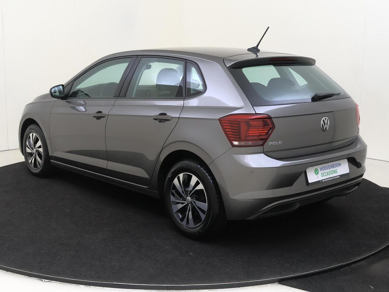 Volkswagen POLO 1.0 TSI Comfortline | Parkeersensoren | Cruise Control | CarPlay | Navigatie | Airco |