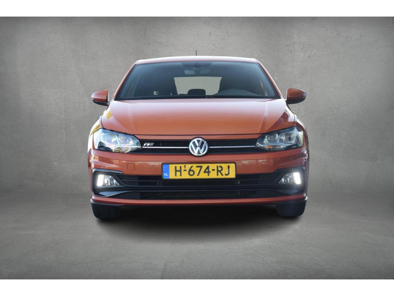 Volkswagen POLO 1.0 TSI Highline Business R | Apple CarPlay | Half Leer | Sportstoelen | Senoren