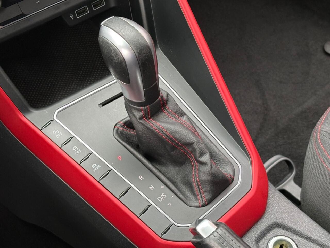 Volkswagen POLO 2.0 TSI AUT. GTI 200PK LED NAVI CAMERA DIGITALE-SCHERM LMV PDC