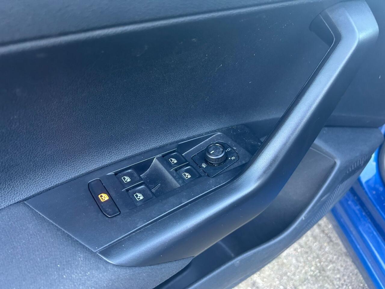 Volkswagen POLO 1.0 TSI Comfortline Executive Multimedia | Geen import | Trekhaa