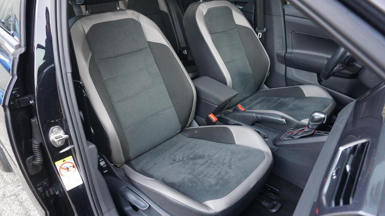 Volkswagen POLO GTI 2.0 TSI 200PK 5DRS DSG Pano.Dak Leder/Alcantara 18inch LM Keyless Virtual Beats Keyless *NL auto* 70341km!